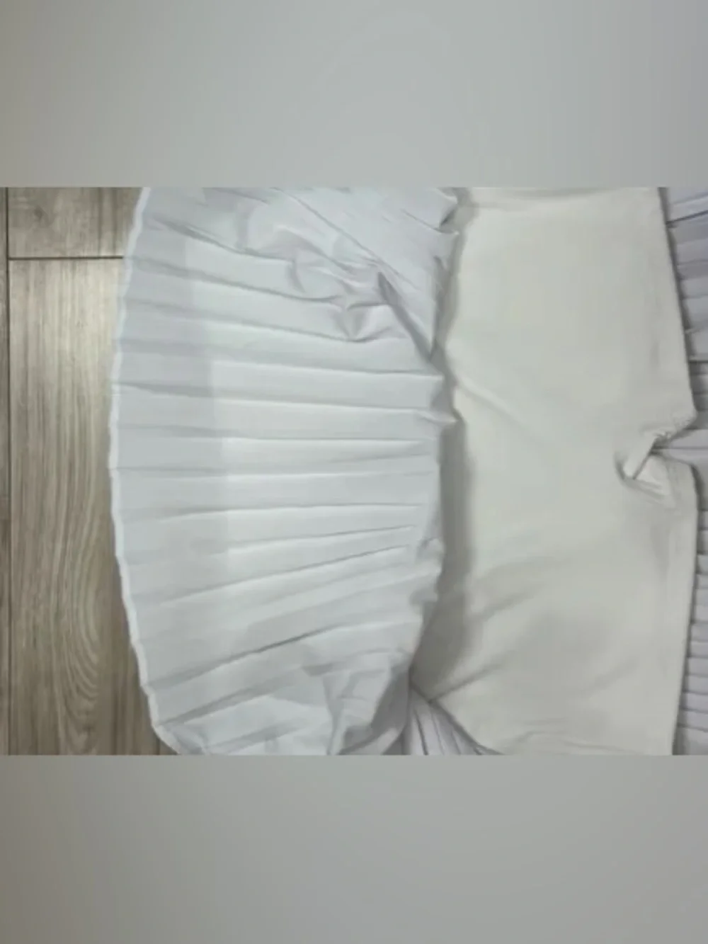 Alo White Pleated Women's Skirt